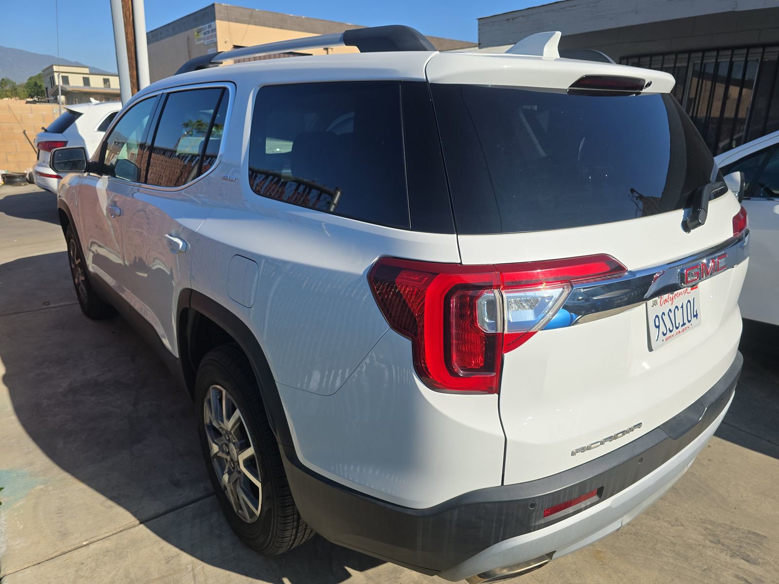 Used 2020 GMC Acadia SLT image 6