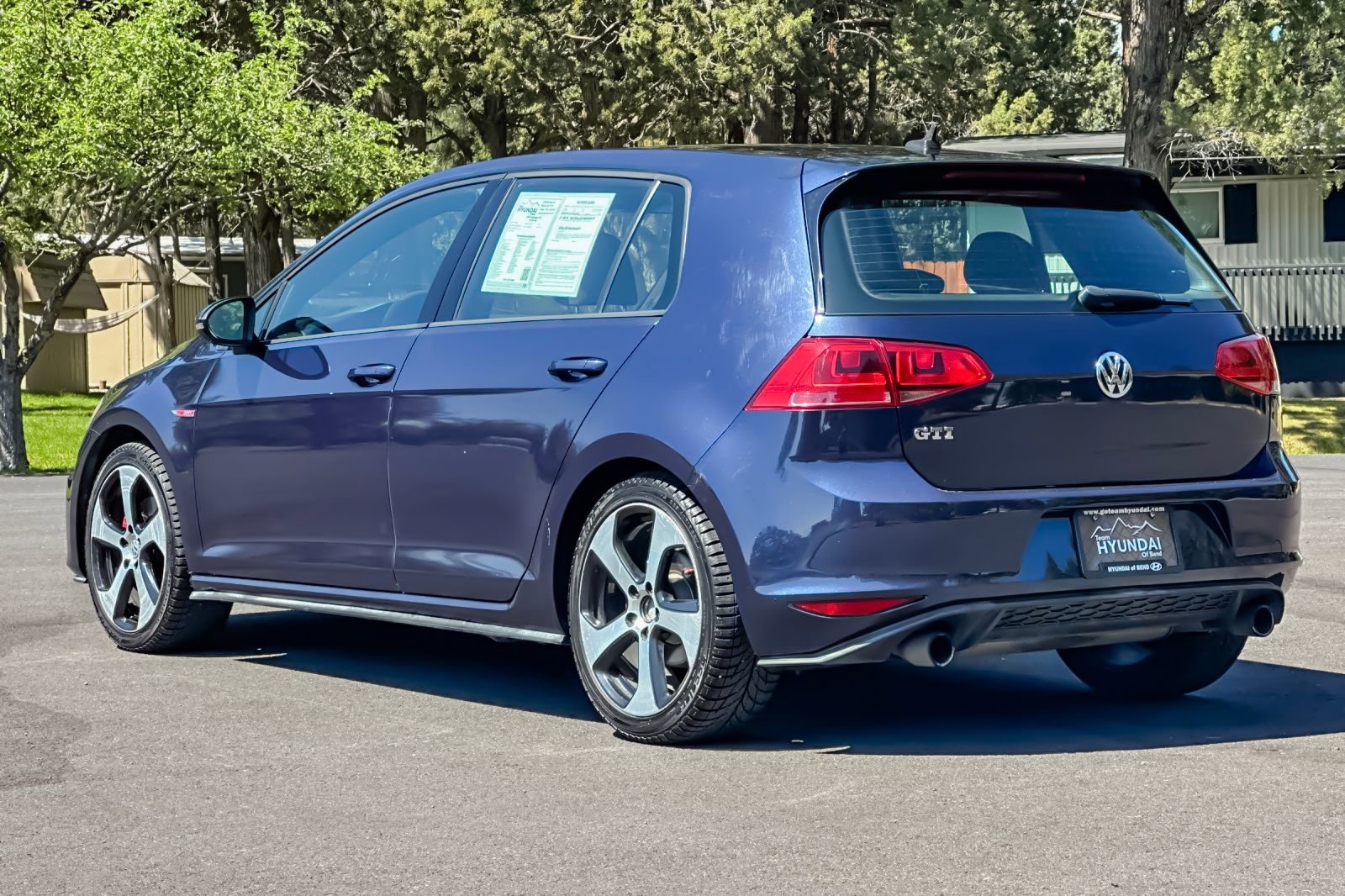 Used 2015 Volkswagen GTI SE FWD image 6