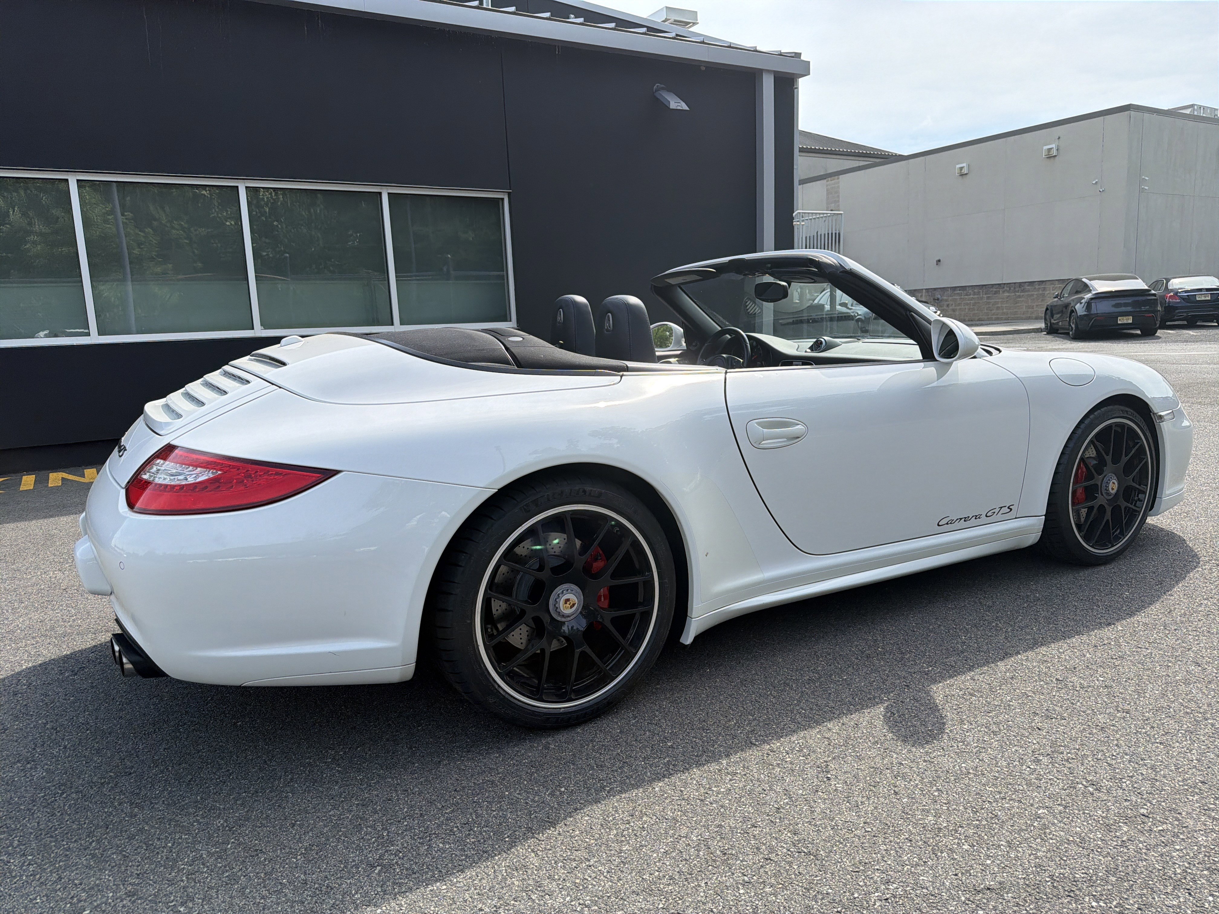Used 2011 Porsche 911 Carrera GTS RWD image 11