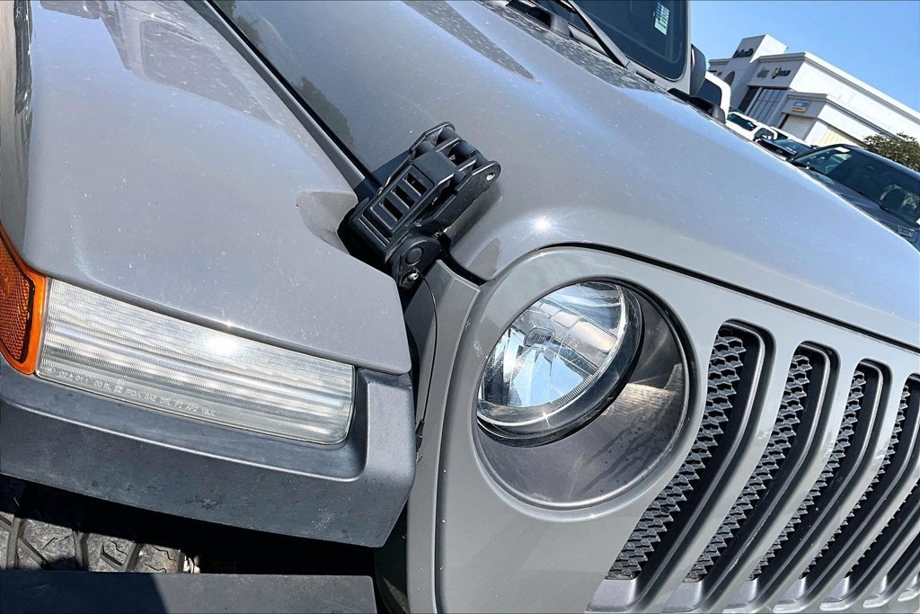 Used 2021 Jeep Wrangler Unlimited Rubicon AWD/4WD image 25