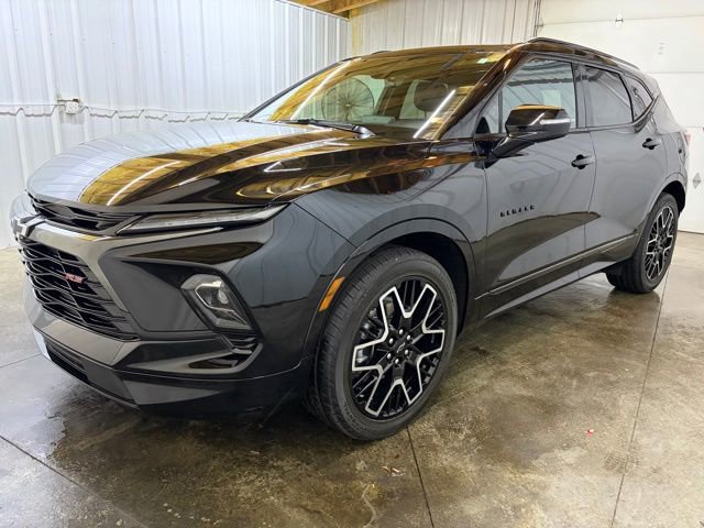 Used 2023 Chevrolet Blazer RS w/ Driver Confidence II Package image 3