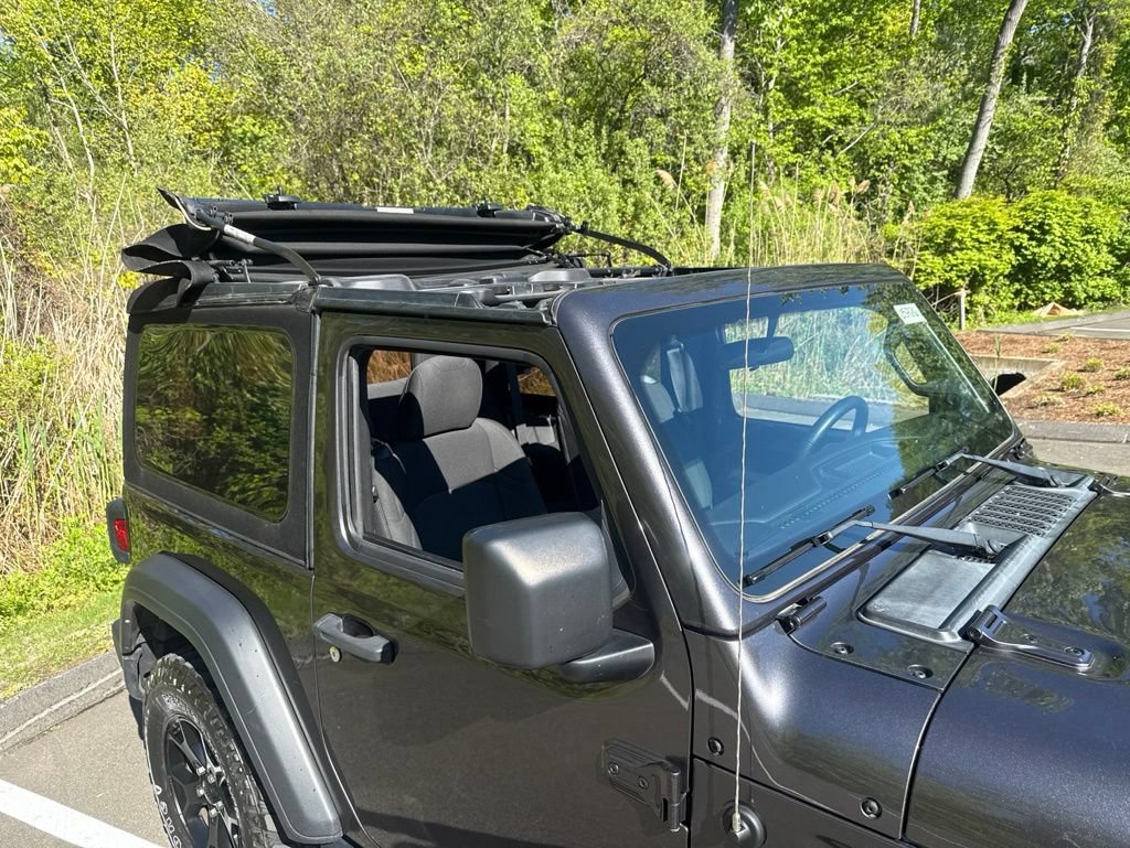 Used 2022 Jeep Wrangler Sport AWD/4WD image 29