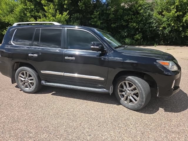 Used 2013 Lexus LX 570 4WD w/ Luxury Pkg image 21