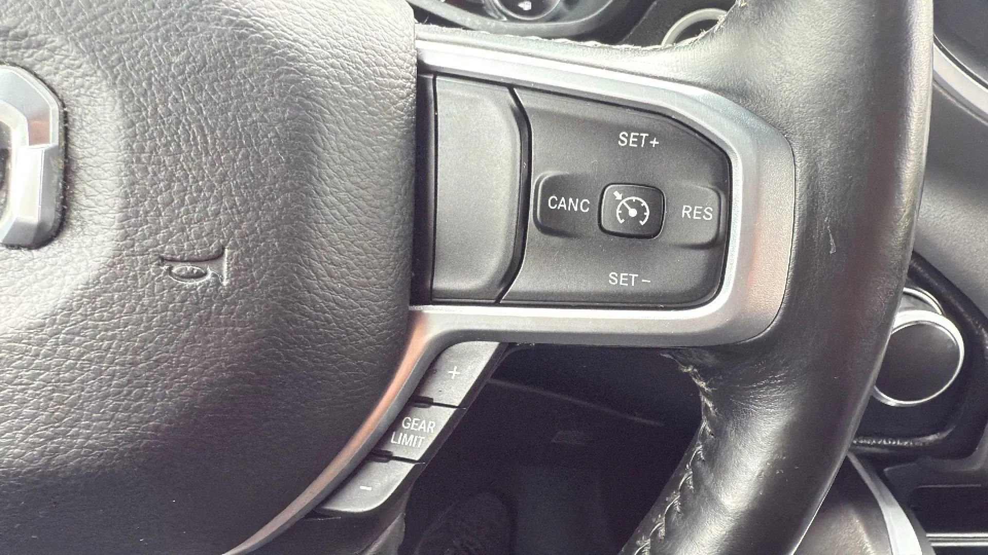 Used 2020 RAM 1500 Big Horn AWD/4WD image 11