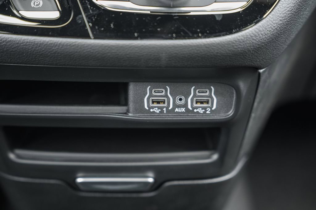 New 2025 Chrysler Pacifica Select image 21