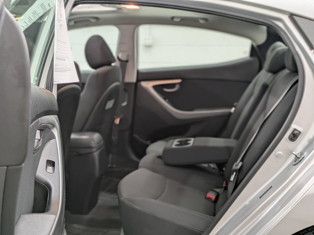 Used 2016 Hyundai Elantra Value Edition FWD image 12