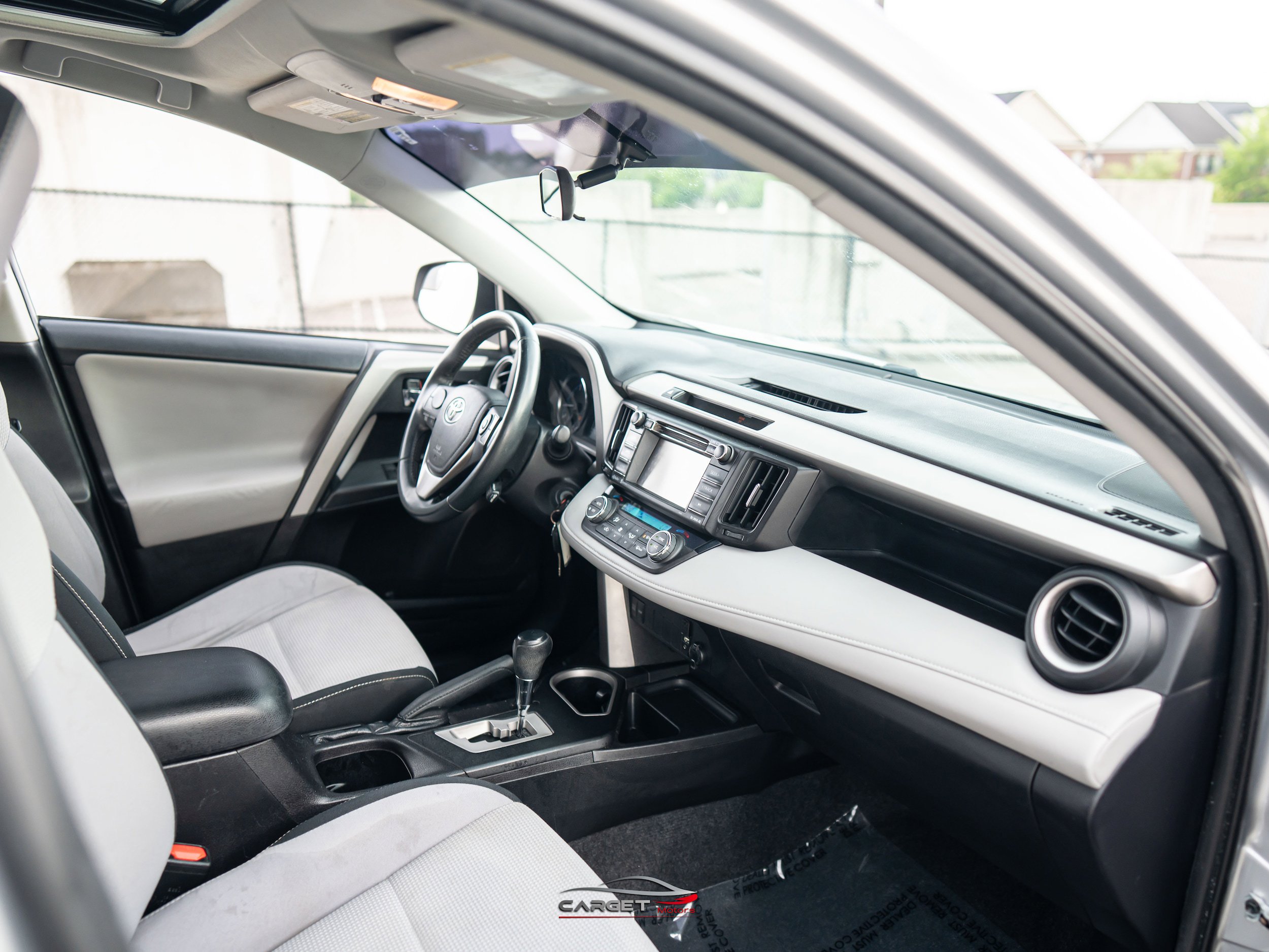 Used 2016 Toyota RAV4 XLE AWD/4WD image 14