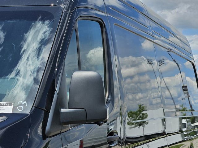 New 2025 Mercedes-Benz Sprinter 2500 image 9