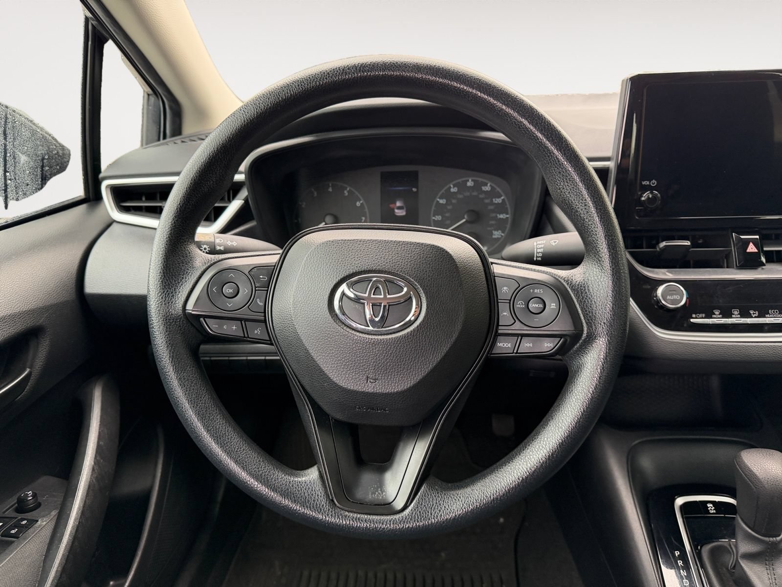 Used 2024 Toyota Corolla LE FWD image 12