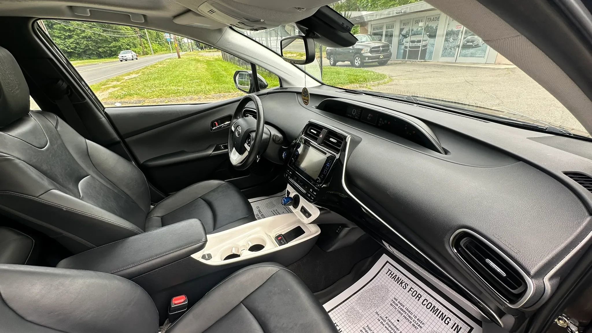 Used 2016 Toyota Prius Four w/ Advanced Technology Package FWD image 30