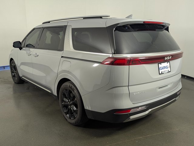 Used 2024 Kia Carnival SX Prestige image 6