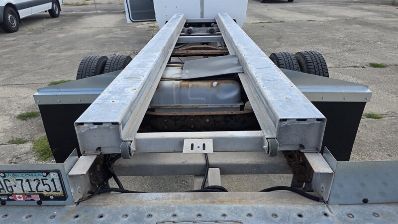 Used 2011 Ford E-450 and Econoline 450 Super Duty RWD image 18
