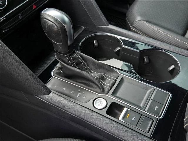 Used 2023 Volkswagen Atlas Cross Sport SE w/ Panoramic Sunroof Package FWD image 15