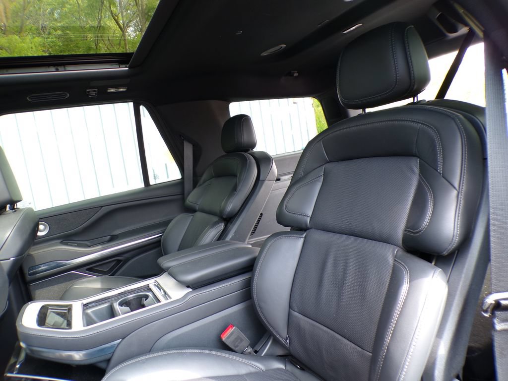 Used 2025 Lincoln Navigator Reserve w/ Jet Appearance Package AWD/4WD image 15