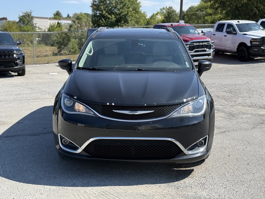 Used 2017 Chrysler Pacifica Touring-L Plus w/ Tire & Wheel Group image 3