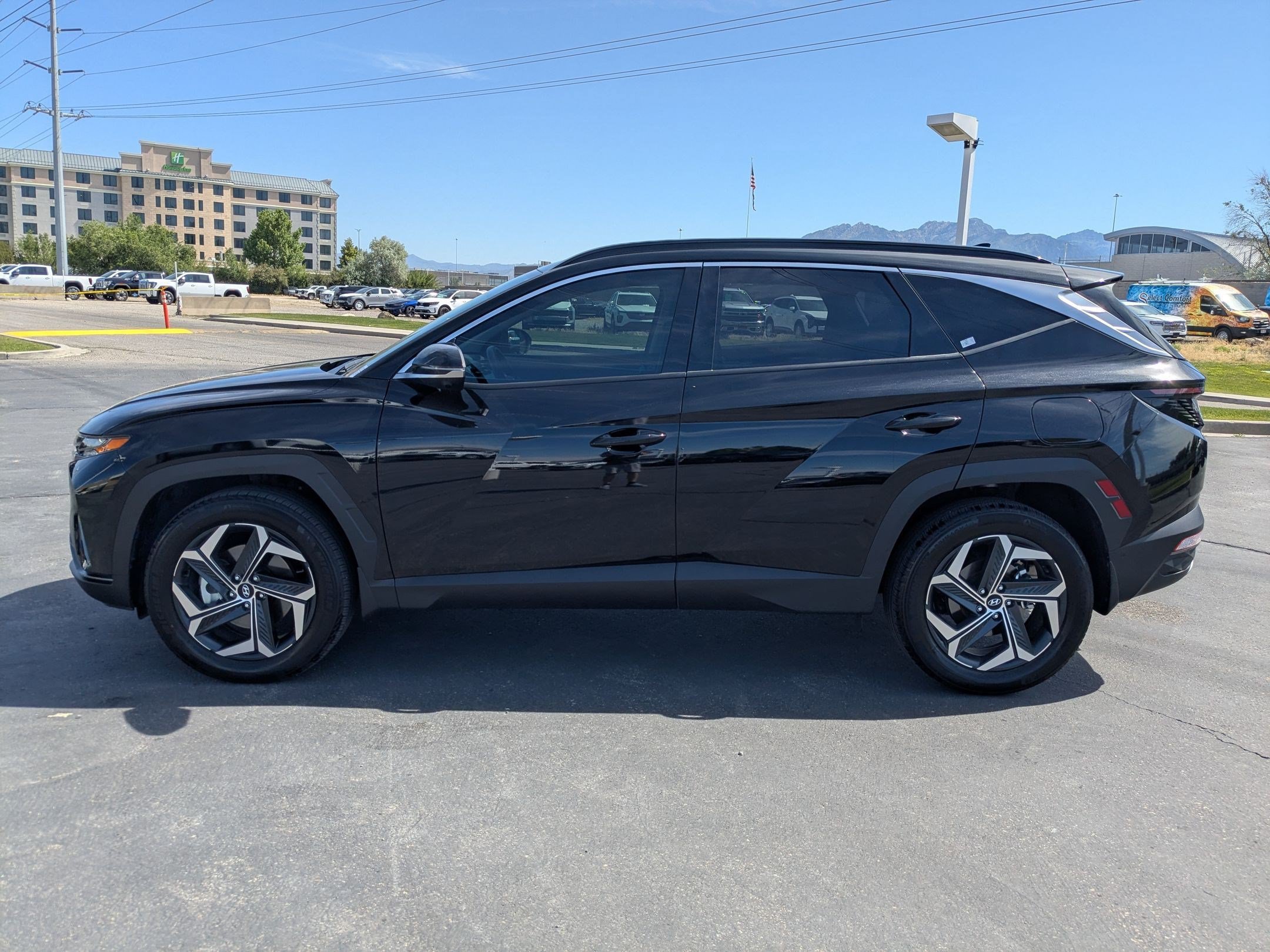 Used 2024 Hyundai Tucson Limited AWD/4WD image 3