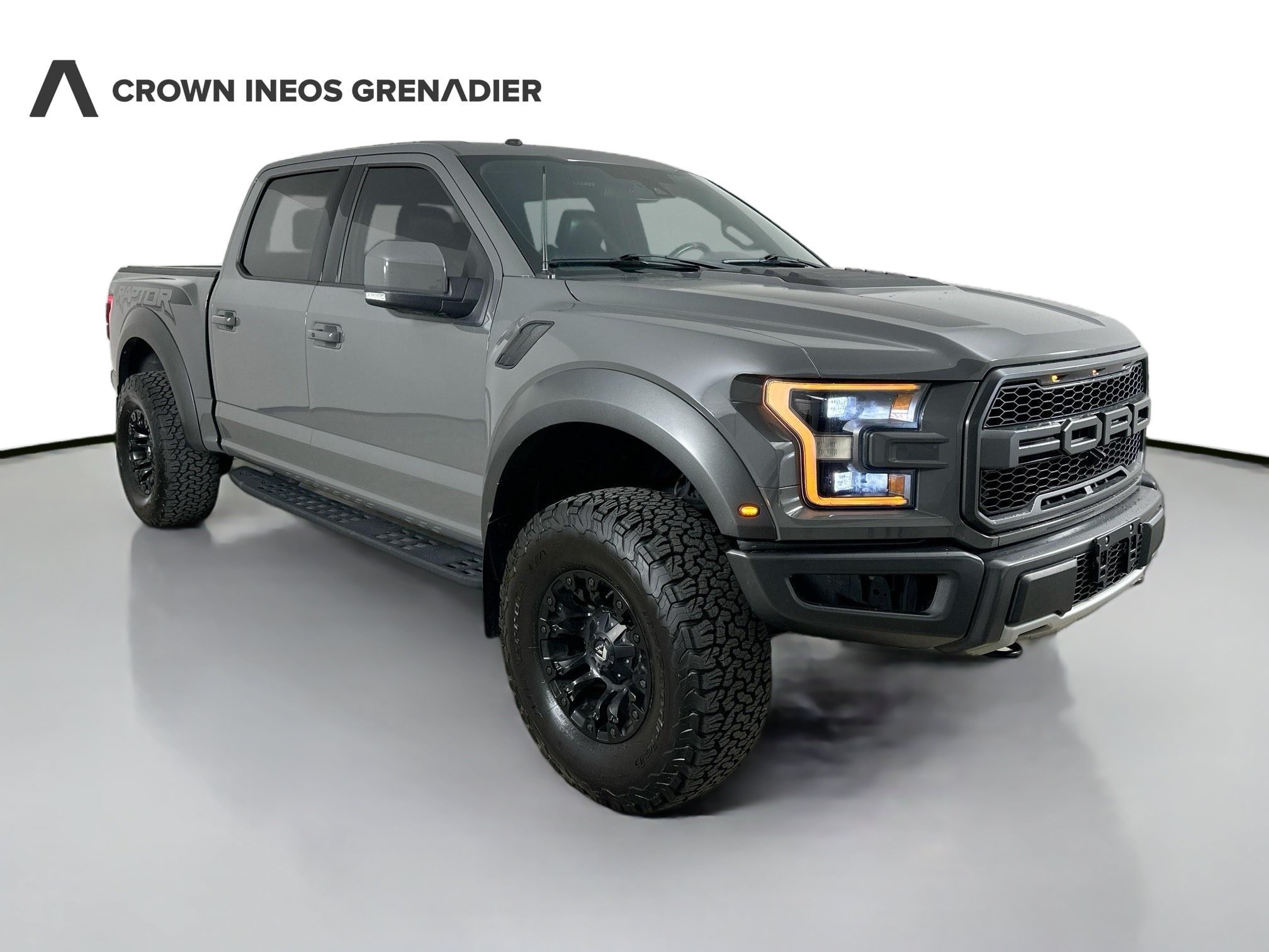 Used 2018 Ford F150 Raptor w/ Equipment Group 802A Luxury AWD/4WD image 3