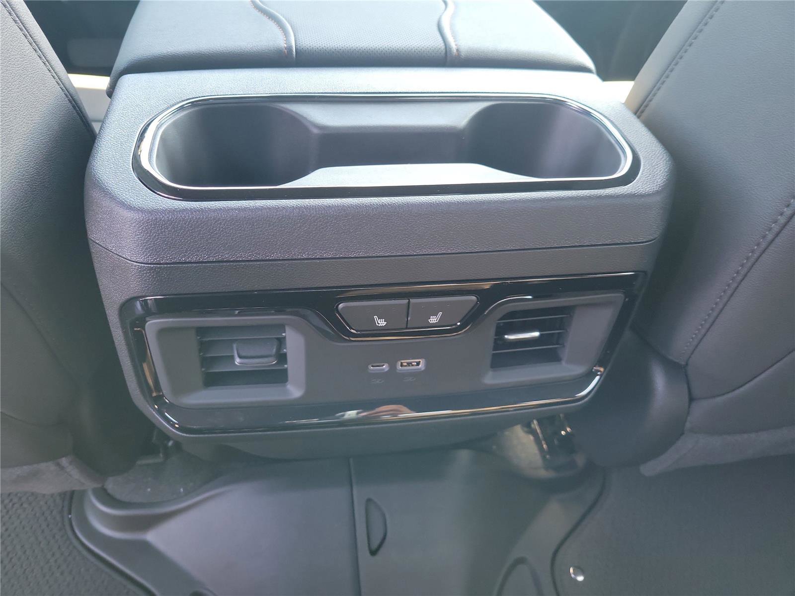 New 2026 GMC Sierra 2500 AT4 w/ AT4 Premium Plus Package AWD/4WD image 12