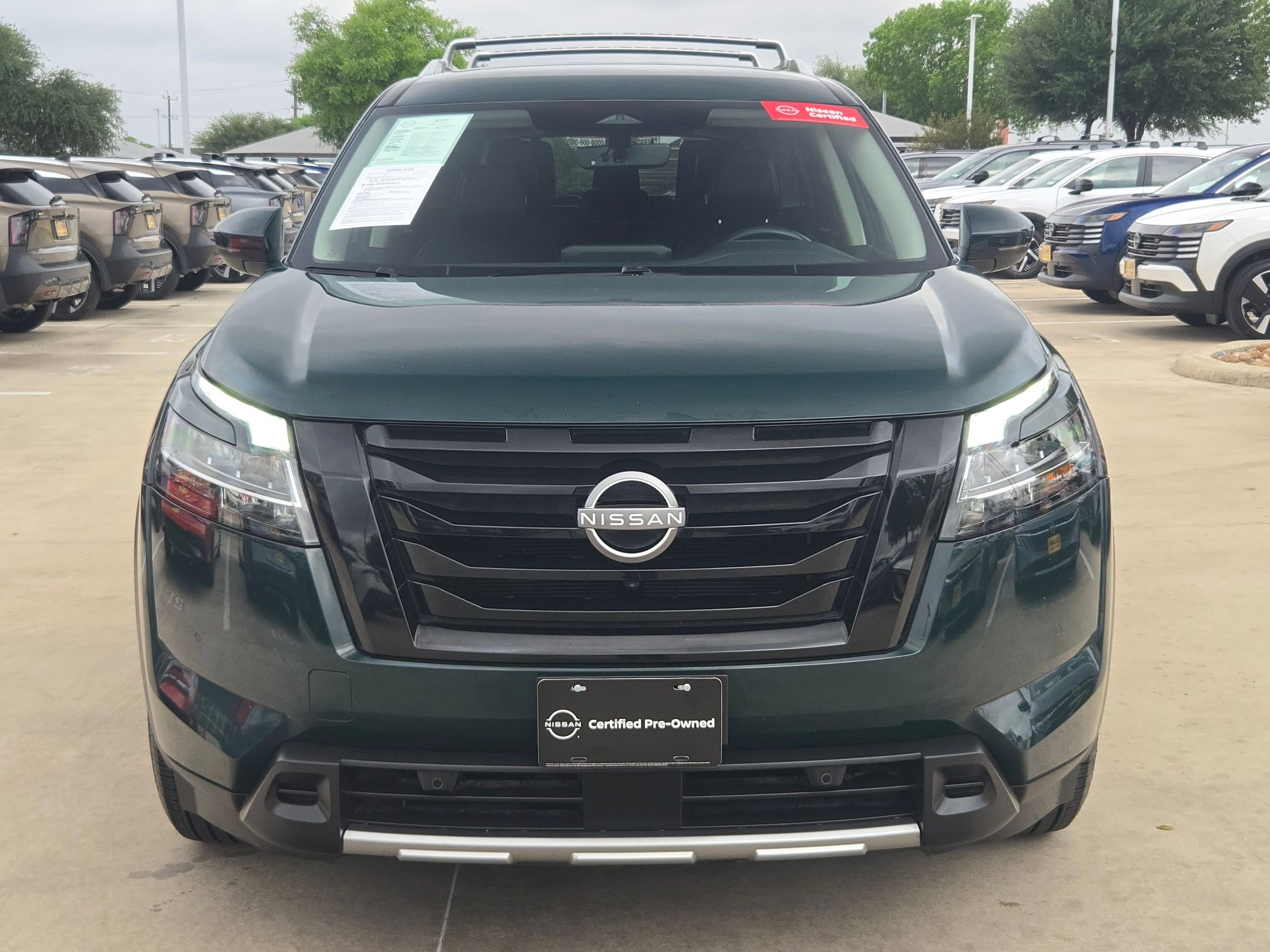 Certified 2023 Nissan Pathfinder SL w/ Black Appearance Package image 8
