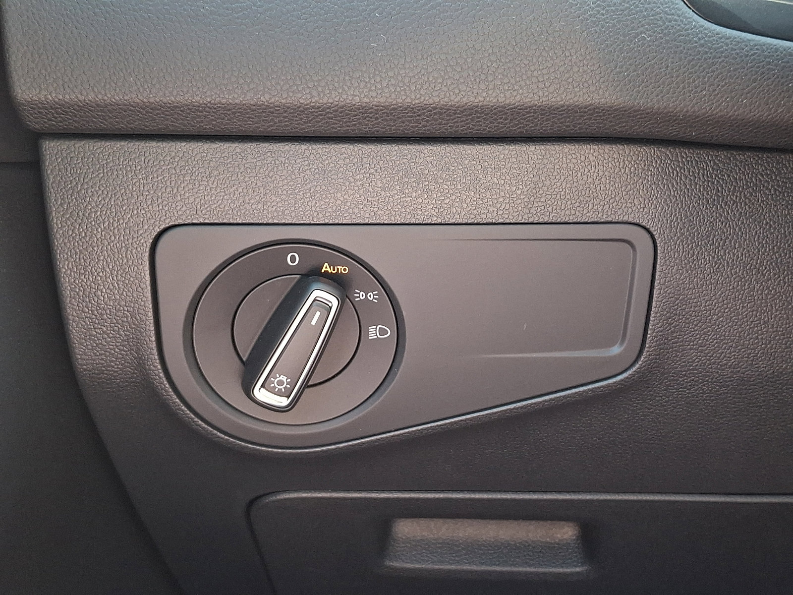 Certified 2024 Volkswagen Tiguan Wolfsburg Edition image 21