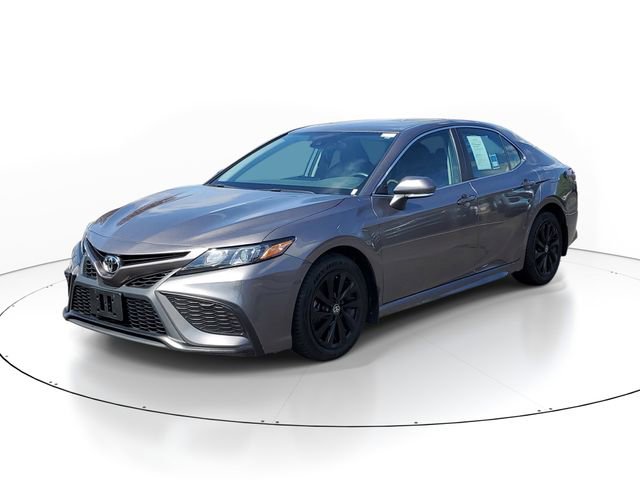 Used 2024 Toyota Camry SE FWD image 2