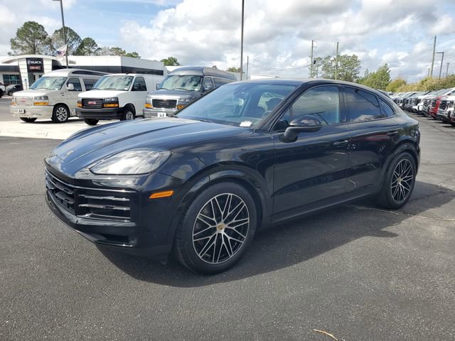 Used 2024 Porsche Cayenne Coupe image 2