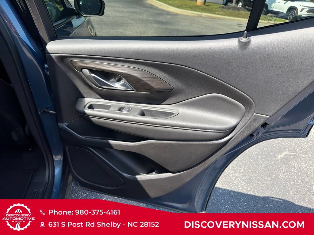 Used 2024 GMC Terrain SLT AWD/4WD image 36