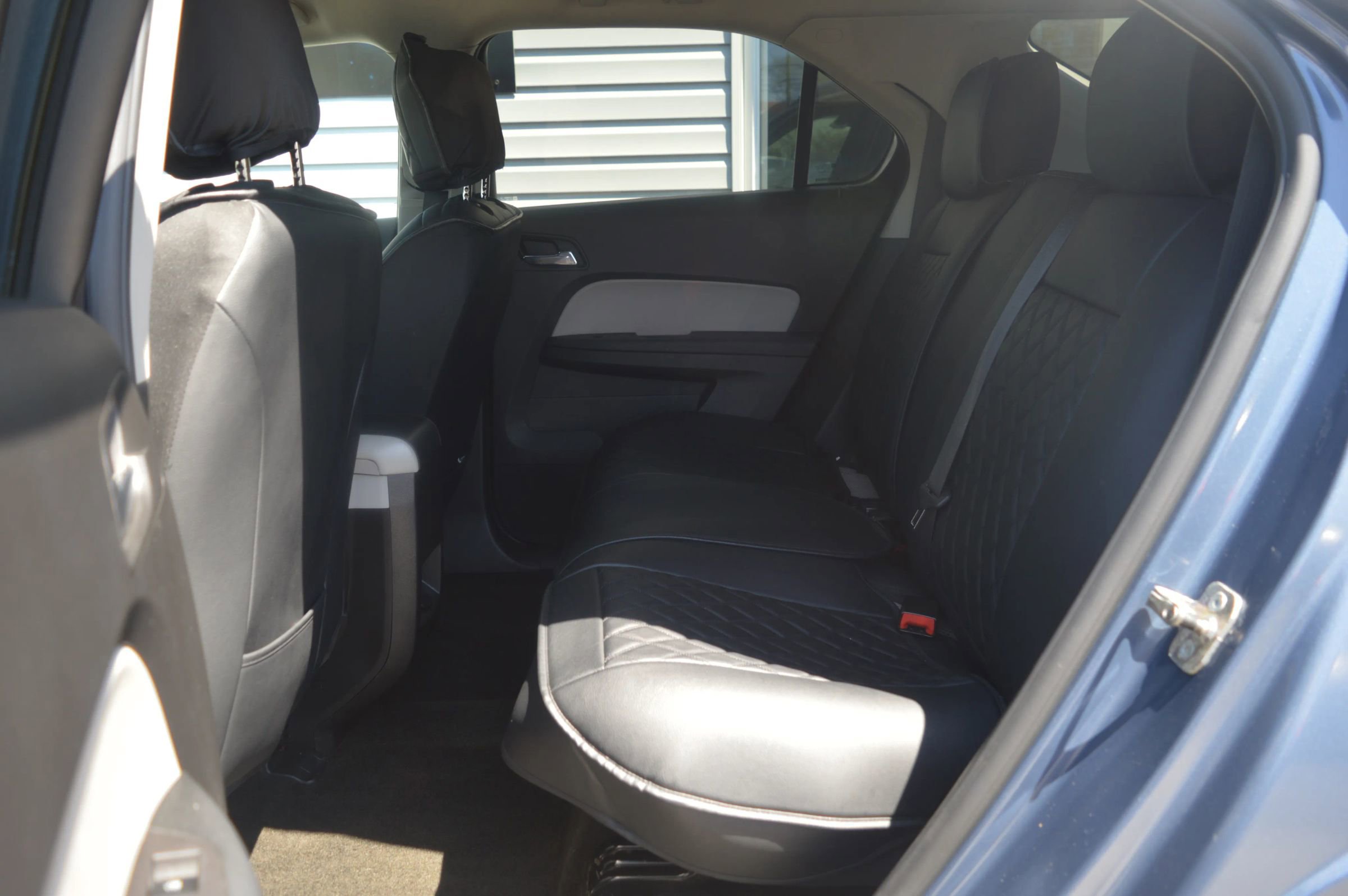 Used 2011 Chevrolet Equinox LT w/ Driver Convenience Package FWD image 13