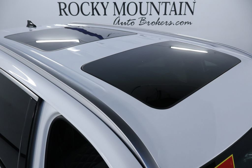 Used 2022 Hyundai Palisade Calligraphy image 11