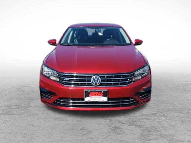 Used 2018 Volkswagen Passat 2.0T R-Line FWD image 2