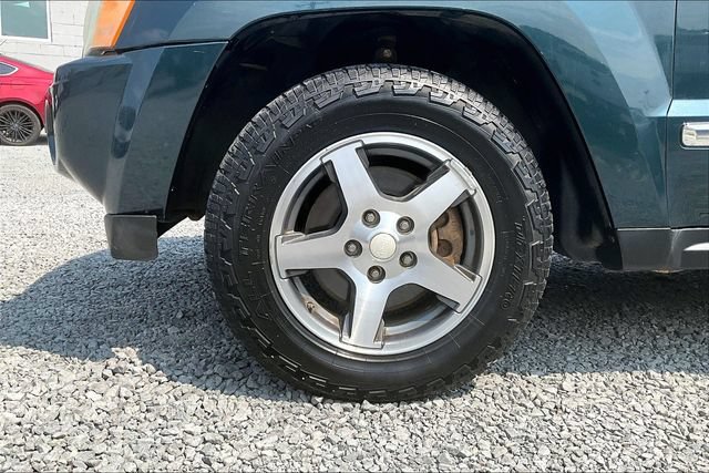 Used 2005 Jeep Grand Cherokee Laredo AWD/4WD image 8