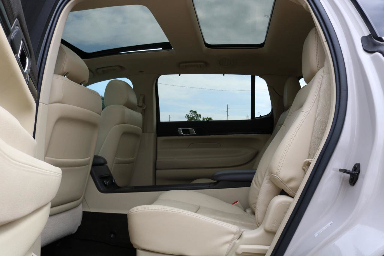 Used 2019 Lincoln MKT AWD image 40