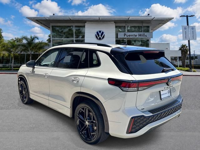 New 2026 Volkswagen Tiguan SE R-Line FWD image 5