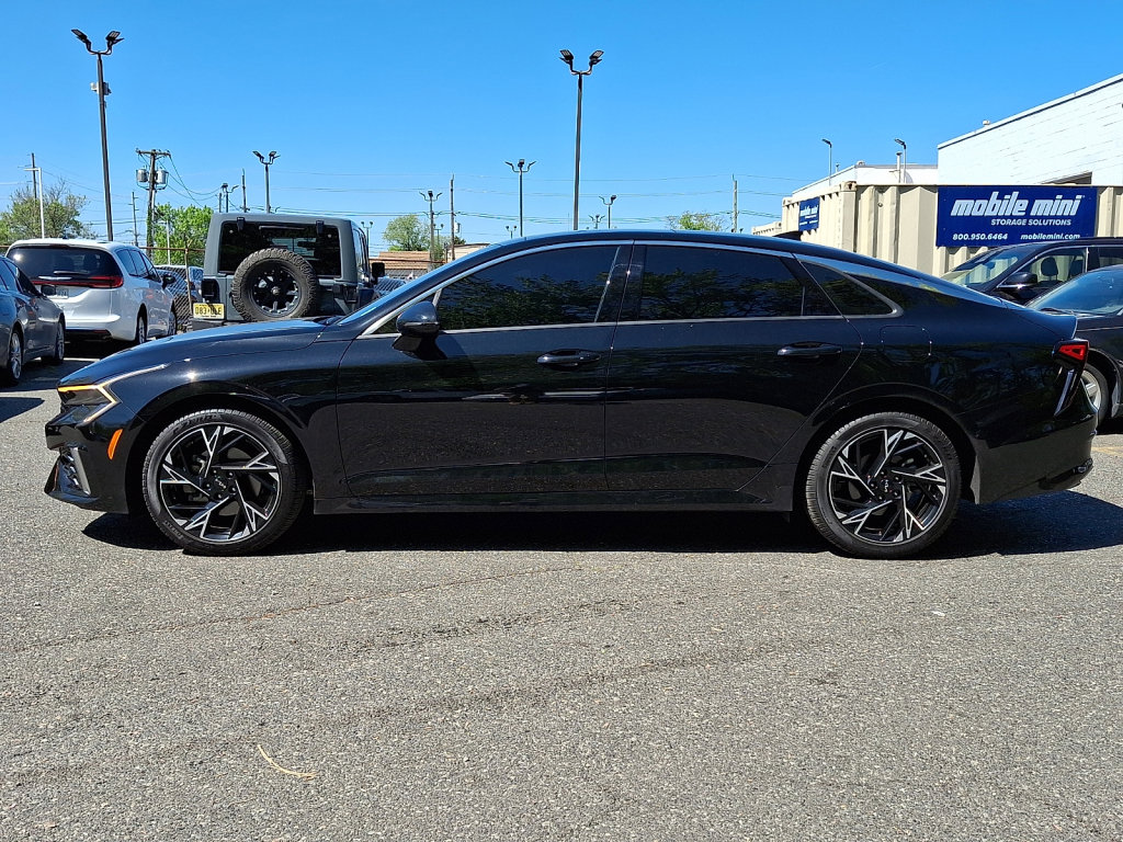Used 2025 Kia K5 GT-Line w/ GT-Line Premium Package FWD image 2