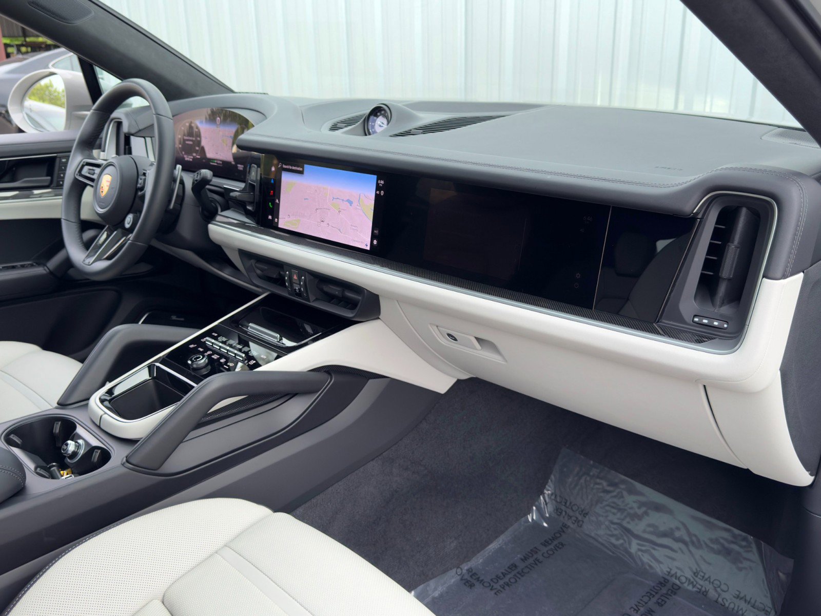 Used 2024 Porsche Cayenne Turbo image 16