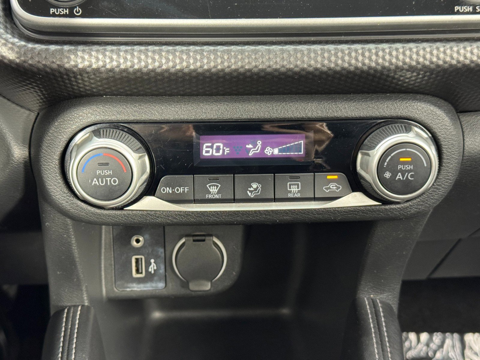 Used 2019 Nissan Kicks SV image 23