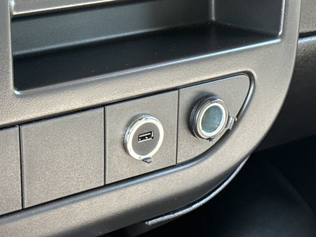 Used 2011 GMC Savana 1500 RWD image 18