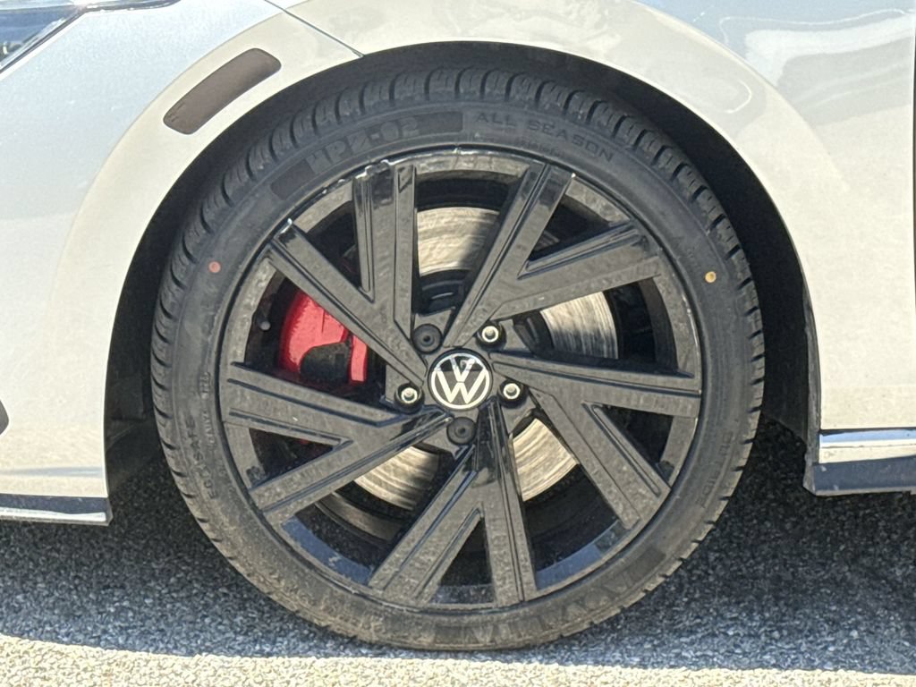 Used 2022 Volkswagen GTI SE FWD image 19