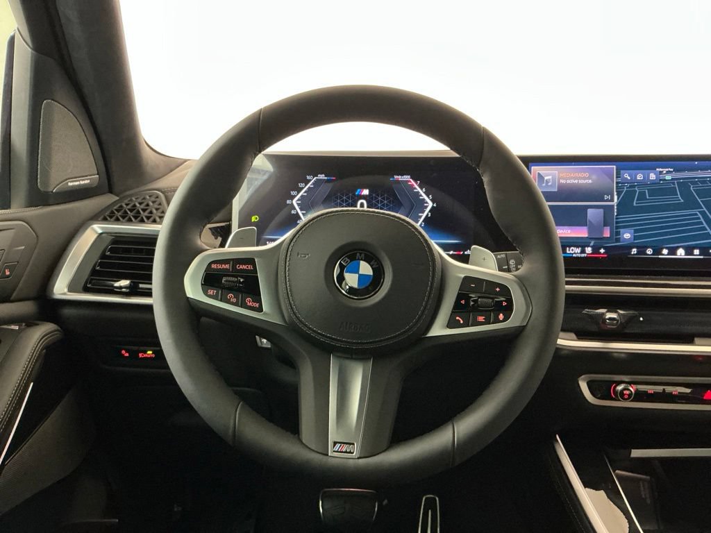 New 2026 BMW X5 xDrive40i w/ M Sport Package AWD/4WD image 16