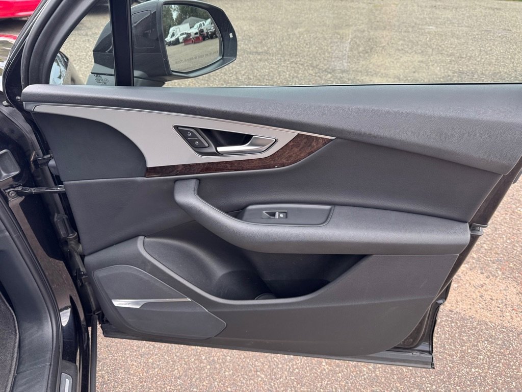 Used 2019 Audi Q7 2.0T Premium Plus w/ Premium Plus Package AWD/4WD image 34