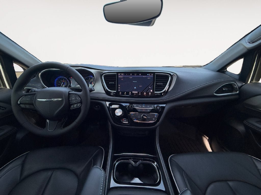 Used 2024 Chrysler Pacifica Limited w/ Uconnect Theater Family Group AWD/4WD image 11