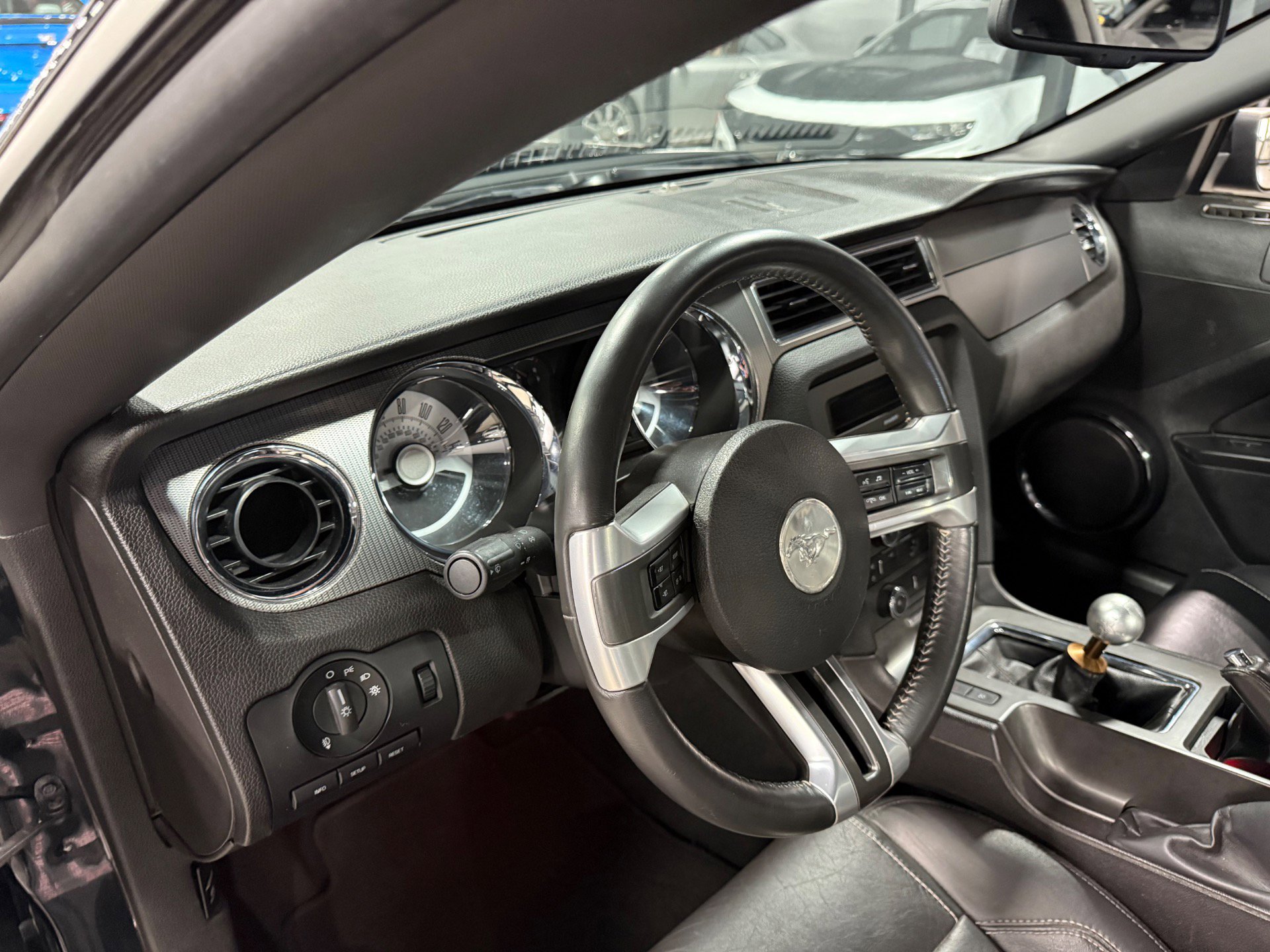 Used 2010 Ford Mustang GT image 23