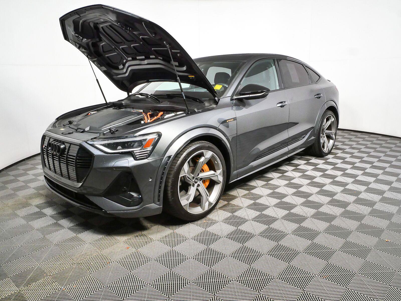 Used 2023 Audi e-tron S Prestige w/ Prestige Package AWD/4WD image 37