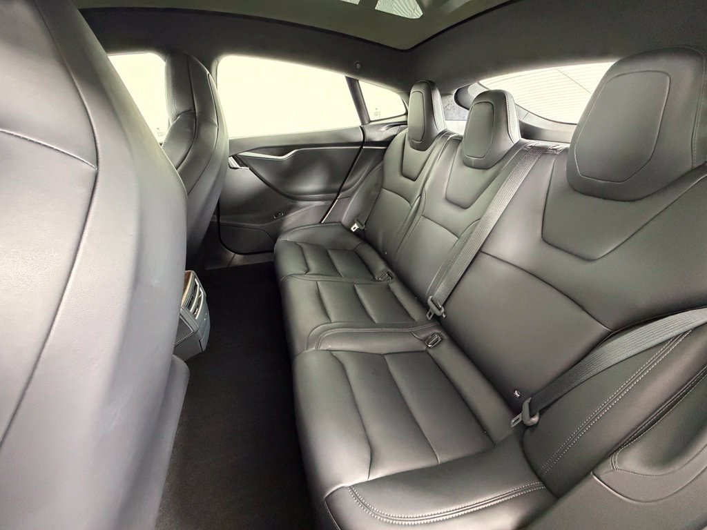 Used 2019 Tesla Model S 100D AWD/4WD image 31