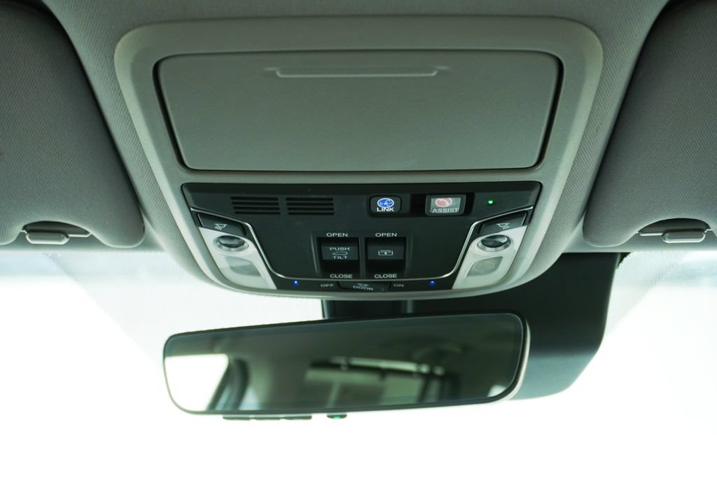 Used 2019 Honda Pilot Elite image 25