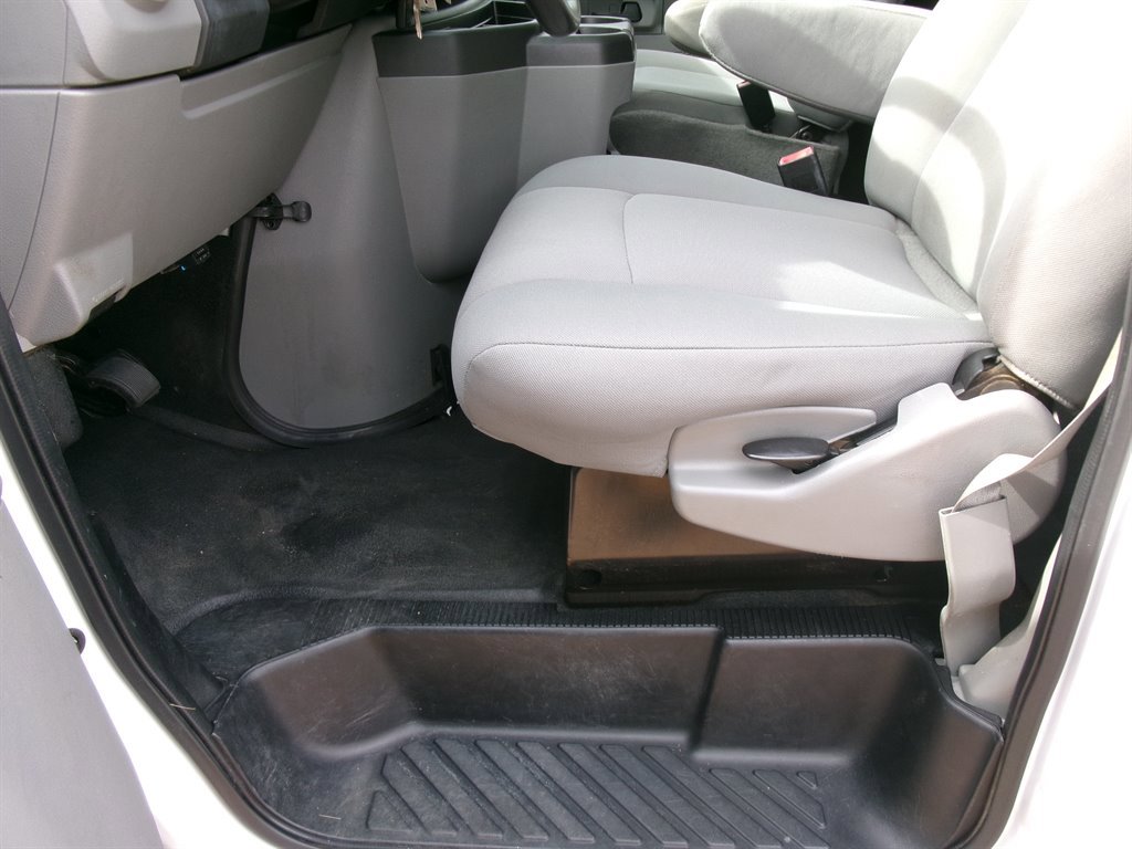 Used 2011 Ford E-150 and Econoline 150 w/ PWR Group RWD image 20