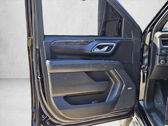 Used 2021 Chevrolet Suburban LT RWD image 11