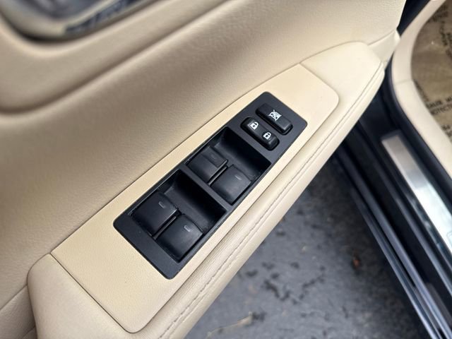 Used 2013 Lexus ES 300h w/ Luxury Pkg FWD image 12