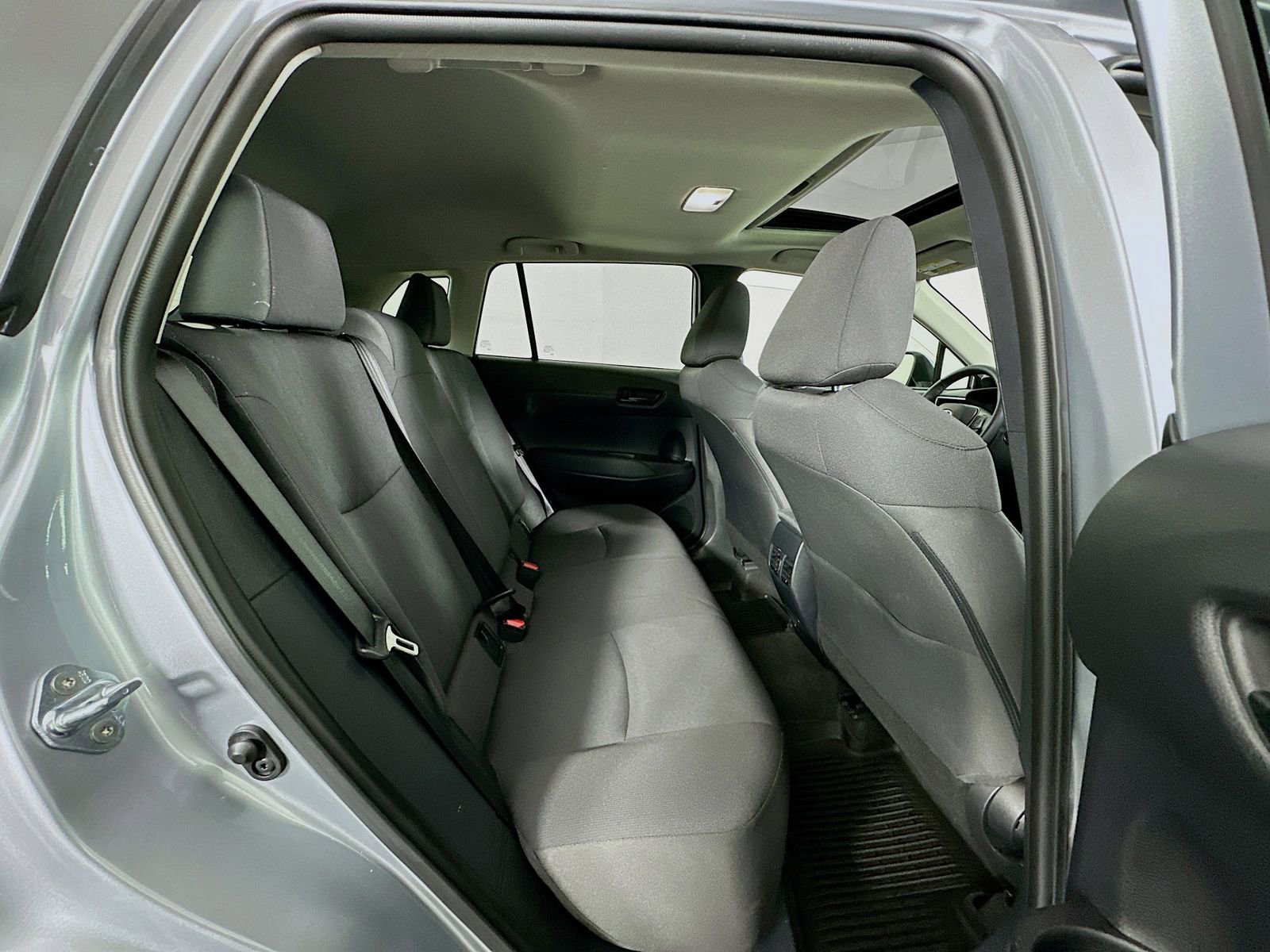 Certified 2024 Toyota Corolla Cross LE w/ Moonroof Package image 27