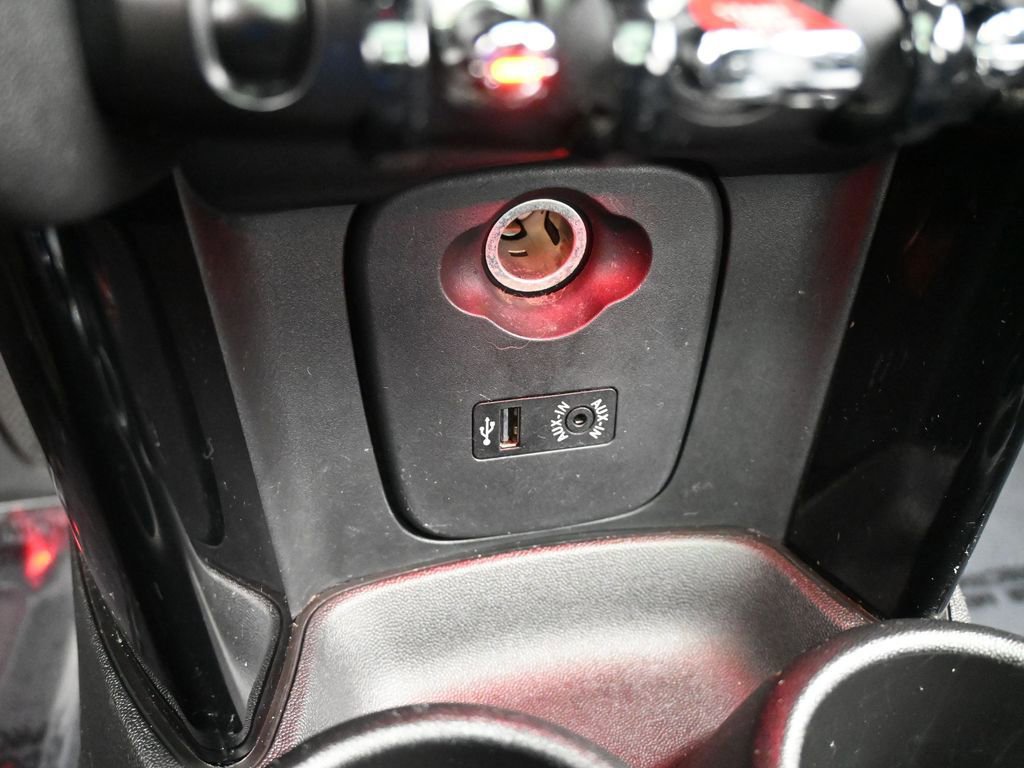 Used 2016 MINI Cooper S image 24